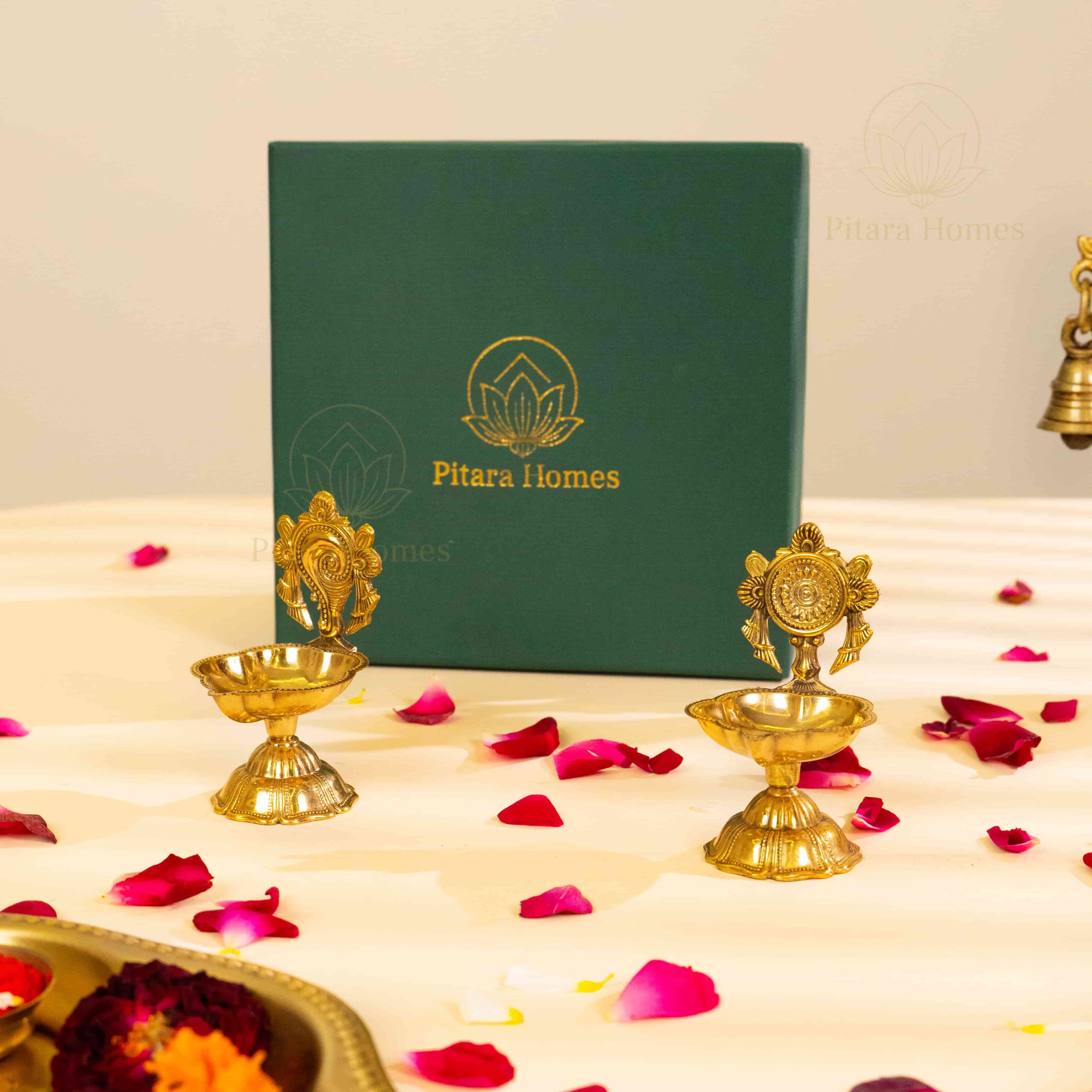 Premium Shank Chakra Diya with Brass candle