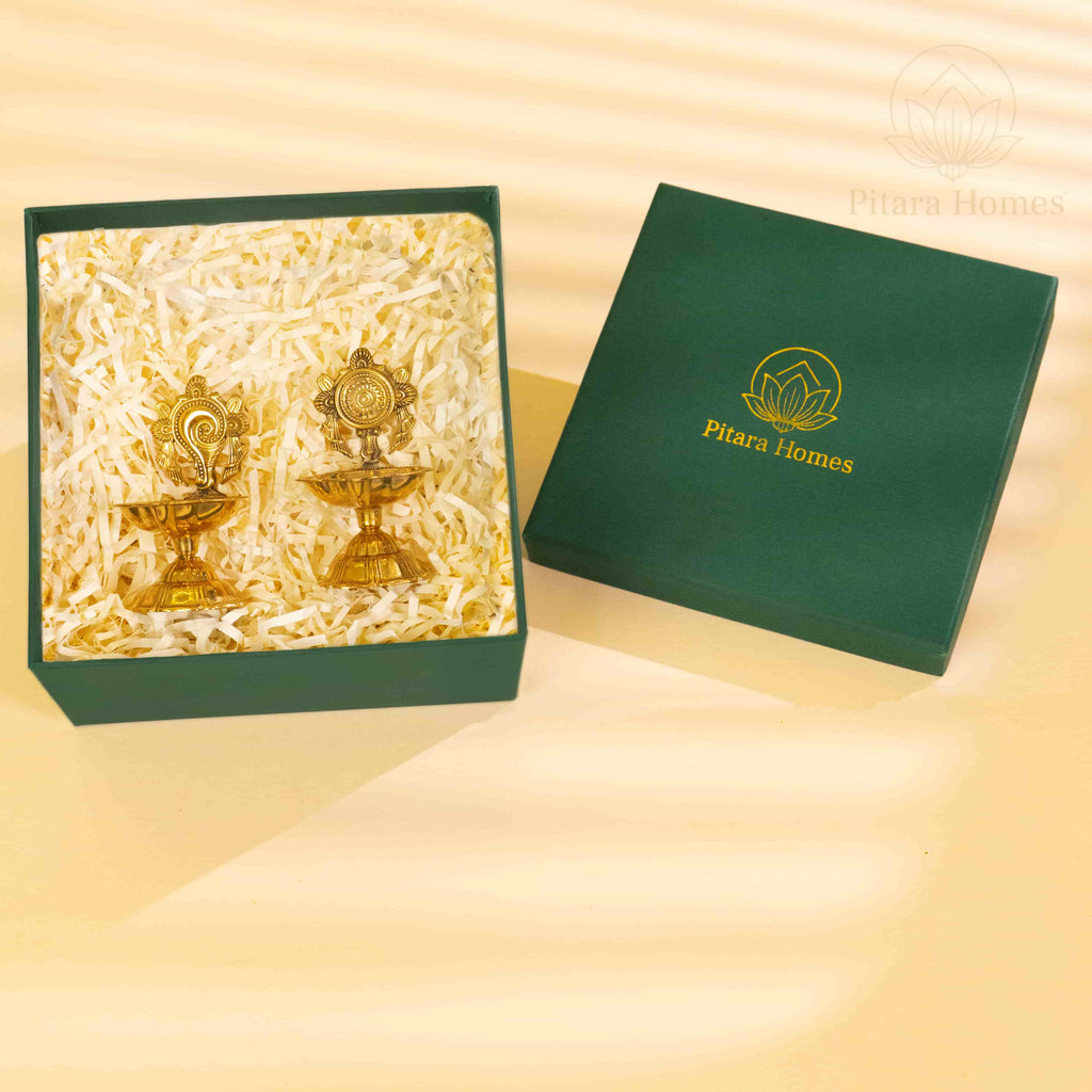 Premium Shank Chakra Diya with Brass candle