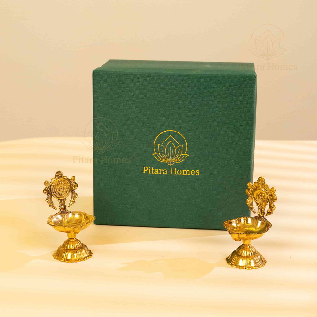 Premium Shank Chakra Diya with Brass candle